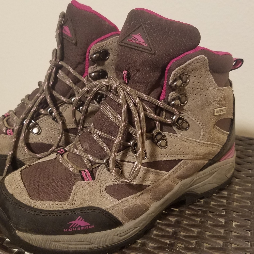 High Sierra Hiking Boots Sz 8